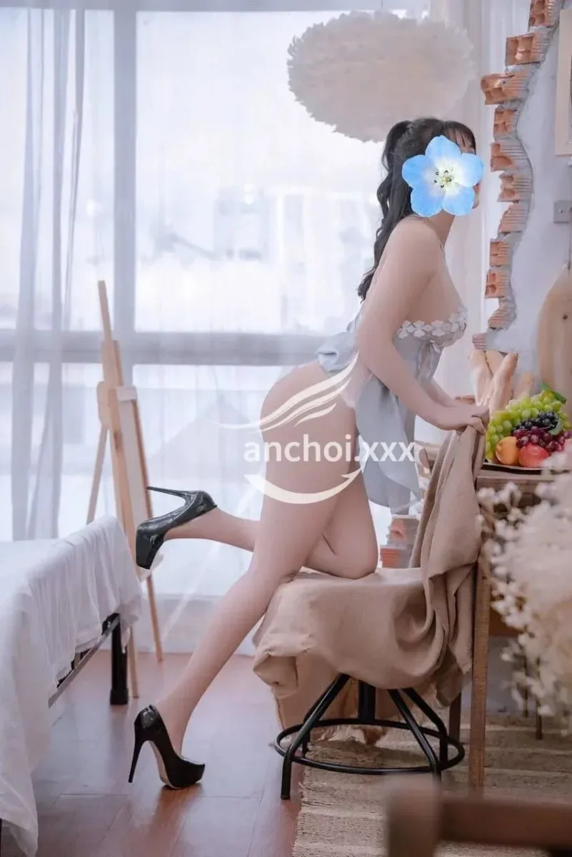 Ảnh 12 - HỒNG TRANG EM GÁI CAO RÁO VÚ TO XINH XẮN VUI VẺ