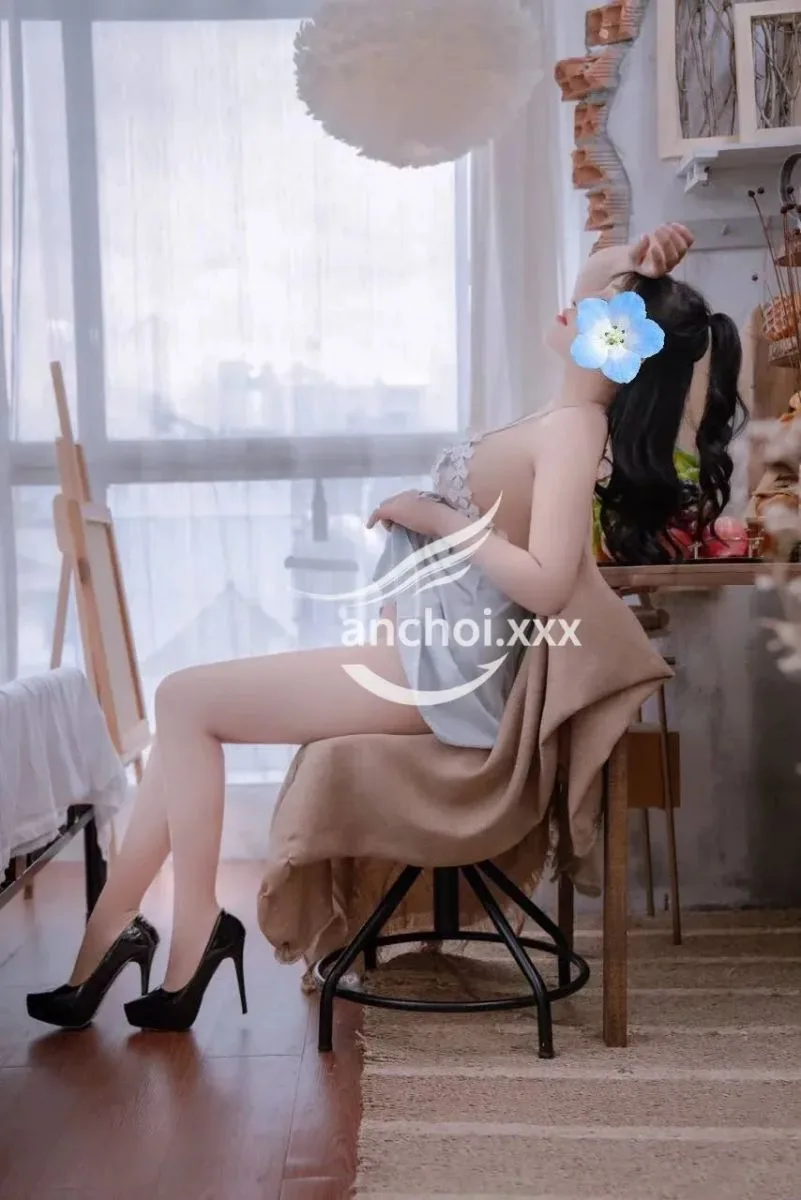 Ảnh 3 - HỒNG TRANG EM GÁI CAO RÁO VÚ TO XINH XẮN VUI VẺ