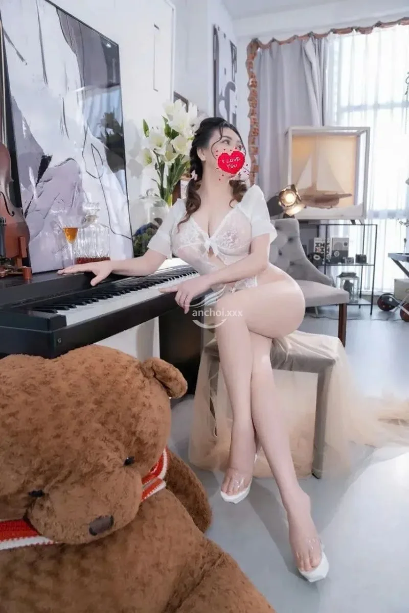 Ảnh 14 - QUỲNH NHI ĐẲNG CẤP  GÁI HỒI XUÂN RỰC RỠ
