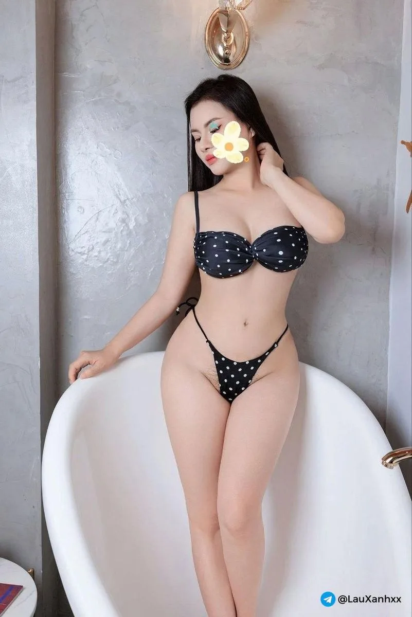 Ảnh 10 - Thùy Trang 1999 mặt xinh dáng chuẫn vào đời.