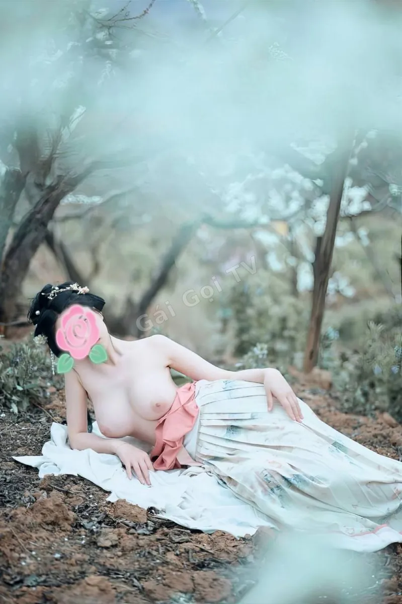 Ảnh 2 - Thùy Chi - Xinh Dâm, Dáng Đẹp - Vú Bím Hồng Hào, Nhiệt Tình Bú Cu Ngậm Cà - Đầy Đủ Mọi Tư Thế