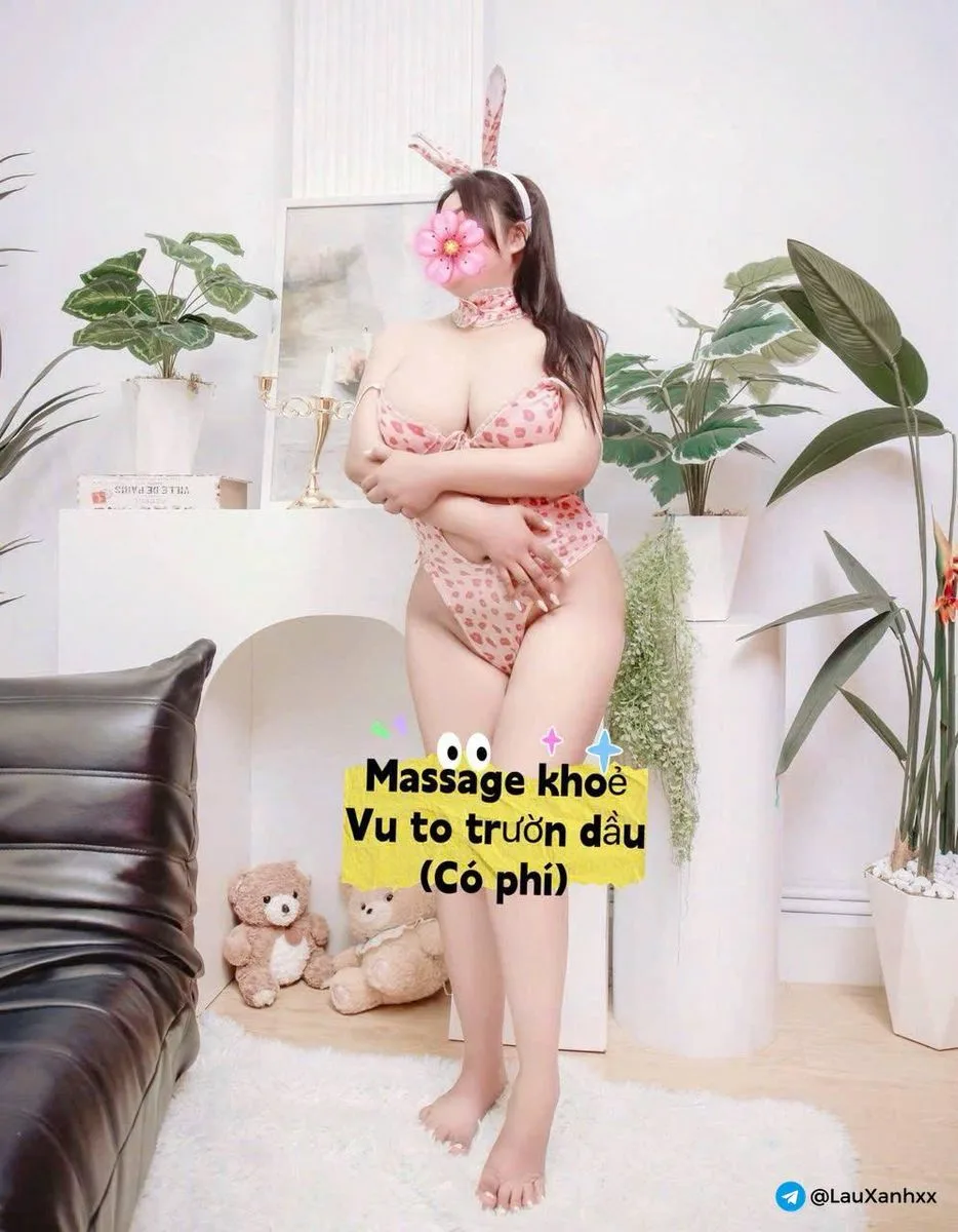 Thuỳ tiên ❤️❤️ Thiếu nữ Sexy - teen Dáng xinh Ngực đẹp - Siêu dâm