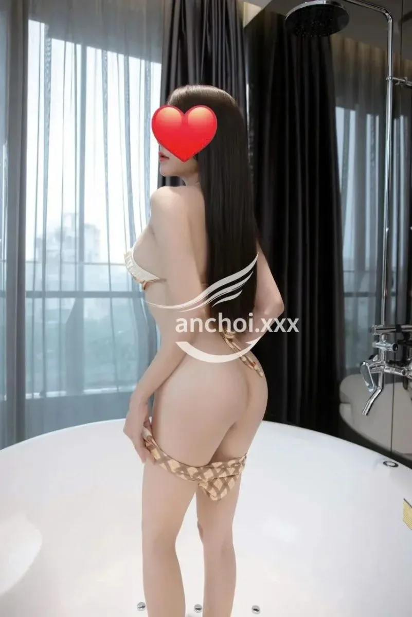 Ảnh 9 - GÁI XINH BÉ SAM_ KHUÔN MẶT ẤN TƯỢNG_DA TRẮNG CHÂN DÀI_LÀM TÌNH MAX PHÊ