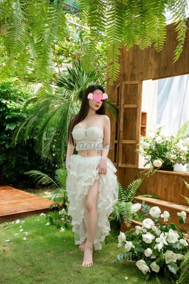 Ảnh 17 - BÉ KẸO - DÂM ĐÃNG CHIỀU ANH EM HƠN NGƯỜI YÊU