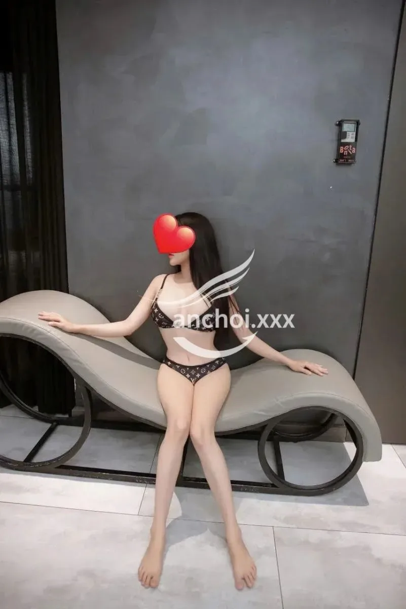 Ảnh 18 - GÁI XINH BÉ SAM_ KHUÔN MẶT ẤN TƯỢNG_DA TRẮNG CHÂN DÀI_LÀM TÌNH MAX PHÊ