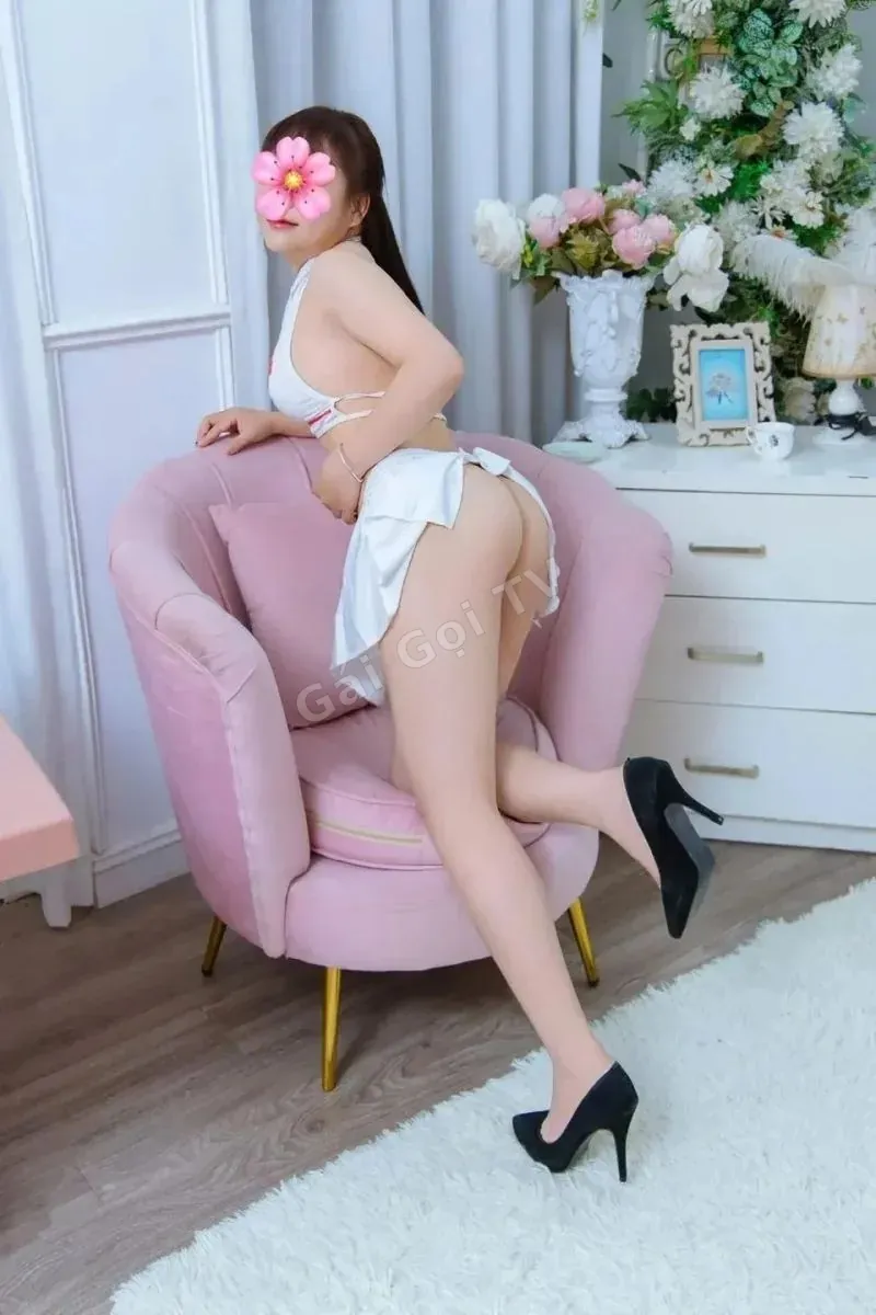 LINH CUTE 💥💥XINH DÂM PHỤC VỤ VUI VẺ