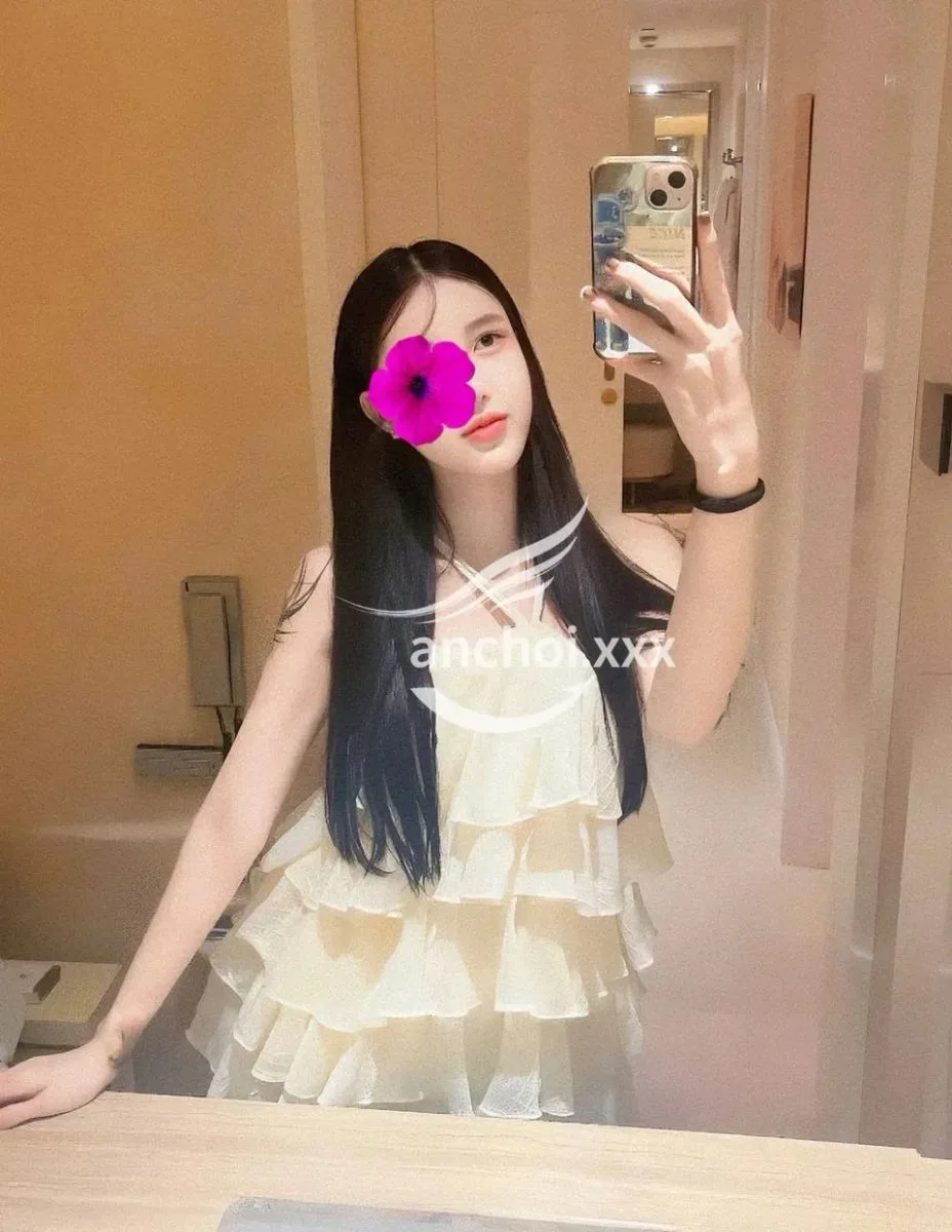 Ảnh 6 - HOT GIRL LY LY BABY_ CHÂN DÀI 1M7_MẶT XINH NHƯ THIÊN THẦN CHUẨN DÁNG SIÊU MẪU