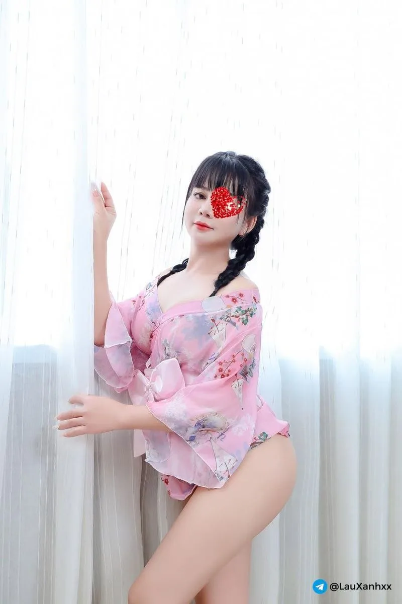 Ảnh 10 - LINH ĐAN TRẺ XINH PHỤC VỤ BÚ CU RẤT DÂM NHIỆT TÌNH VỚI KHÁCH NHƯ NGƯỜI TÌNH